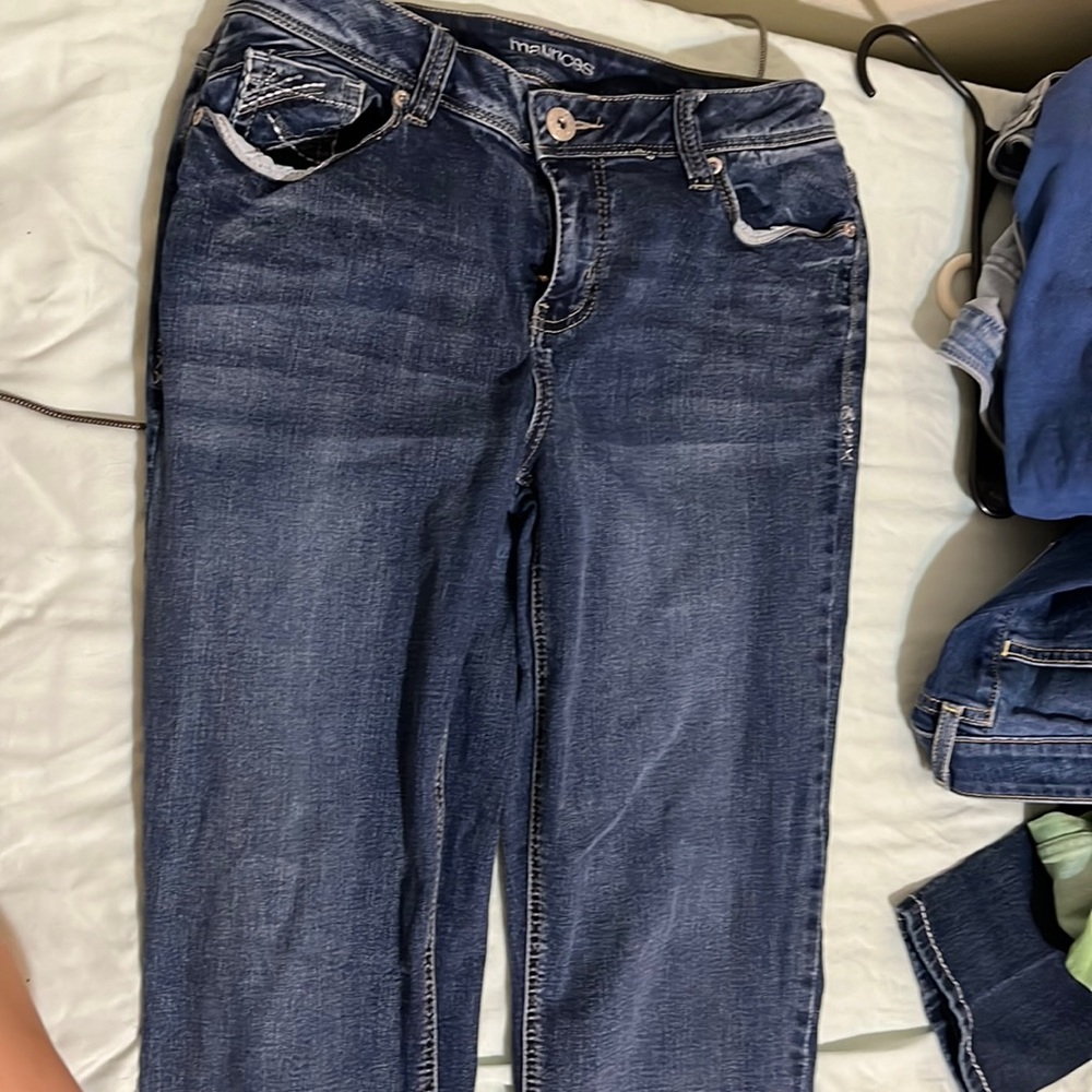 Bootcut dark blue jeans